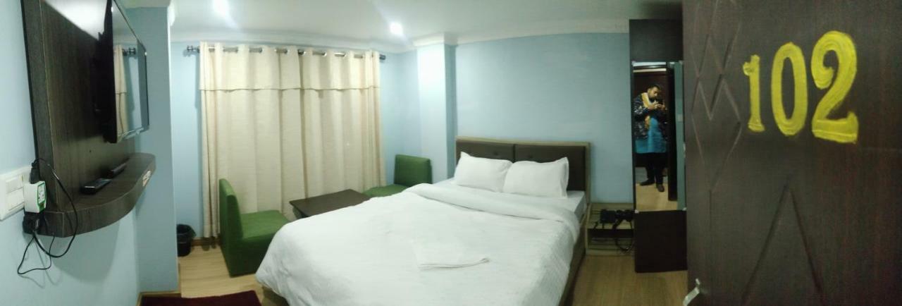 Hotel Samrajya Pvt. Ltd. Катманду Экстерьер фото
